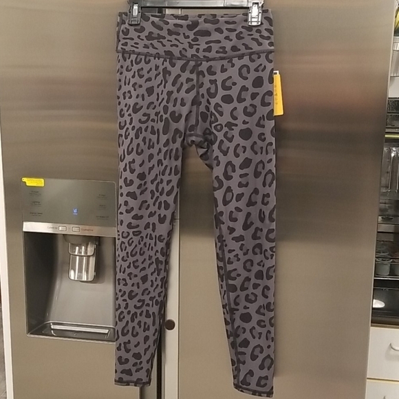 💕BECCO💕 Yoga Leggings ~ Gray Black Cheetah Print - Picture 1 of 9